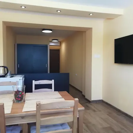 Ema Апартамент